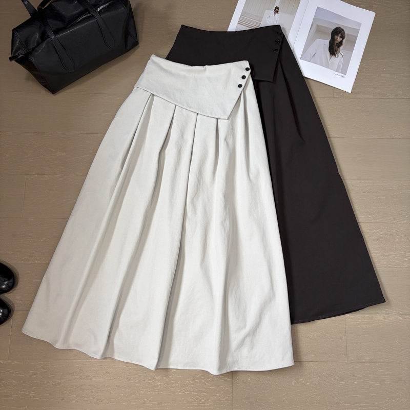 2026 Early Autumn Korean Style High Waist A-Line Midi Skirt with Button Trim and Flared Hem - Style 3b5549