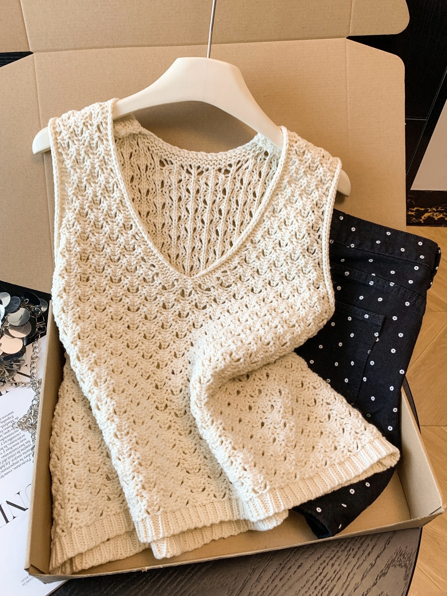 Korean Hollow-Out V-Neck Knit Vest for Women Casual Loose Sleeveless Sweater