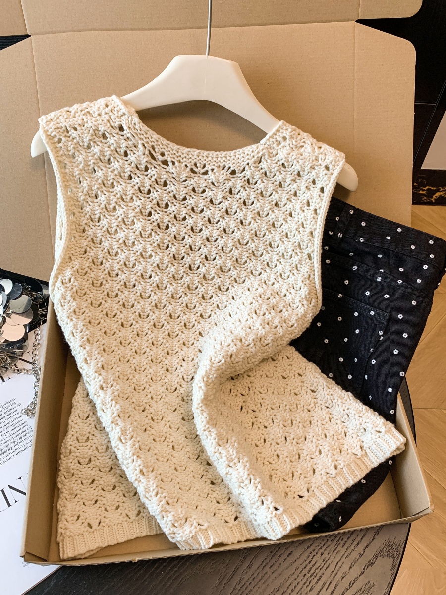 Korean Hollow-Out V-Neck Knit Vest for Women Casual Loose Sleeveless Sweater - Image 3