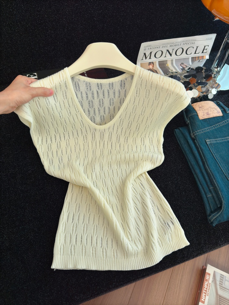 Women's Summer V-Neck Short Sleeve Knit Top Solid Color Pullover